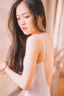 变成黑皮辣妹后和朋友做了无删资源网盘